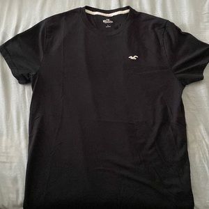 Like new black Hollister t shirt